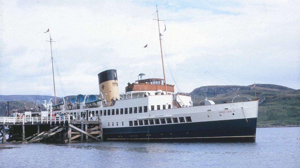 Queen mary Tighnabruaich 1967 J Dale s.jpg